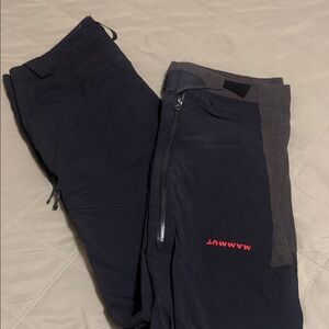 Mammut Men's Black and Dark Gray Cargo Pants